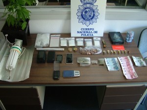 Cuatro detenidos en el barrio de San José por tráfico de drogas