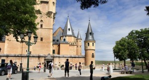 El descenso en las pernoctaciones frena la euforia turística en Segovia