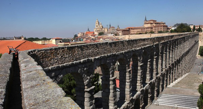 limpieza del Acueducto de Segovia