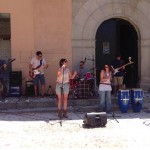 Imagen de archivo de una actuación de un grupo durante una de las ediciones de 'Vete al Fresco'.