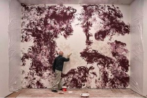 Carlos León presenta ‘Pink Requiem’, con más de cincuenta obras que reflejan su evolución