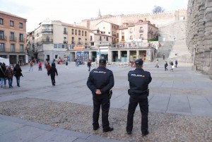 La Policía Nacional realiza inspecciones en apartamentos turísticos de la ciudad