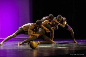 El espectáculo ‘luces y sombras de África’ llama a la solidaridad en Sepúlveda