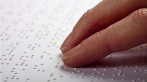 Segovia dispondrá de placas con pictogramas en braille gracias a un programa del Ayuntamiento con la Fundación Orange