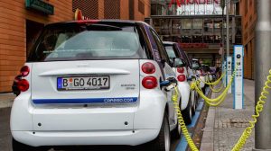 La Diputación estudia la implantación de puntos de carga eléctrica para coches