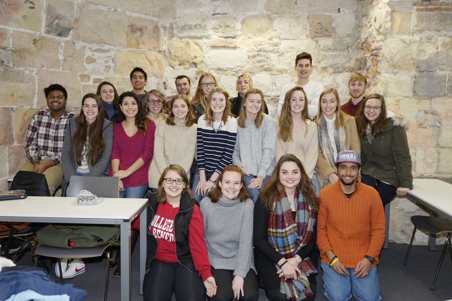 Alumnos de la Universidad de Minnesota realizan un programa de inmersión cultural en Segovia