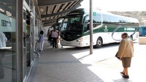 «Vibus Segovia» denuncia falta de plazas en el servicio de autobuses Segovia-Madrid
