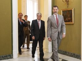 Felipe VI preside en El Palacio Real de La Granja la reunión del Consejo Científico del Real Instituto Elcano