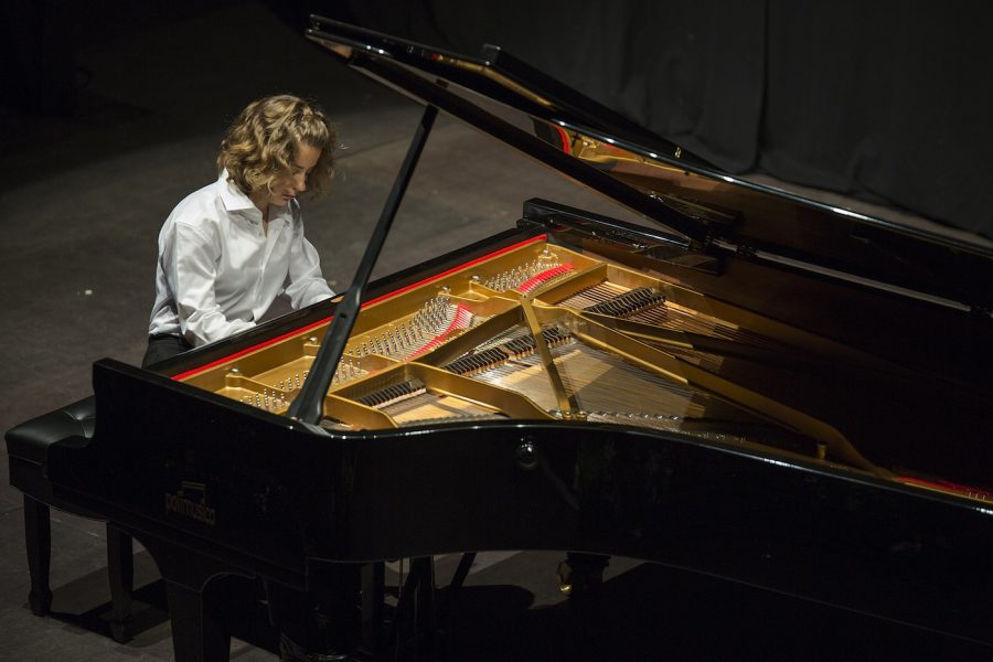 Jóvenes pianistas sobre el escenario del Canónigos en las Noches del Real Sitio