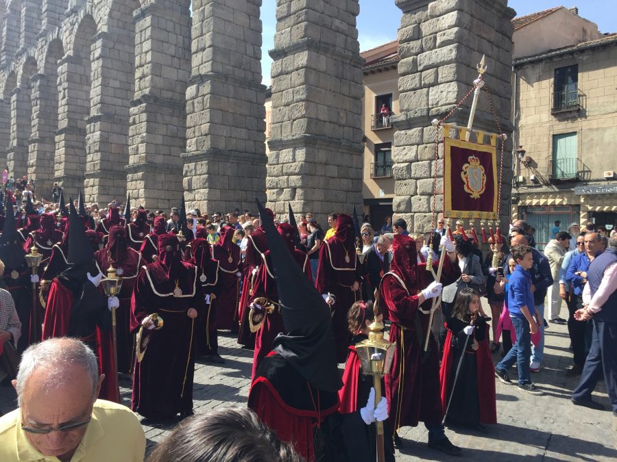 La Diputación defiende que las vacaciones escolares coincidan con los días festivos en Semana Santa   