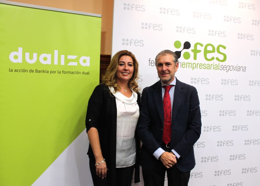Bankia y FES formarán a jóvenes segovianos en Comercio Exterior