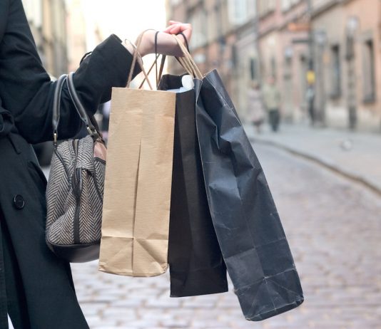 Las rebajas crean menos empleo en Segovia