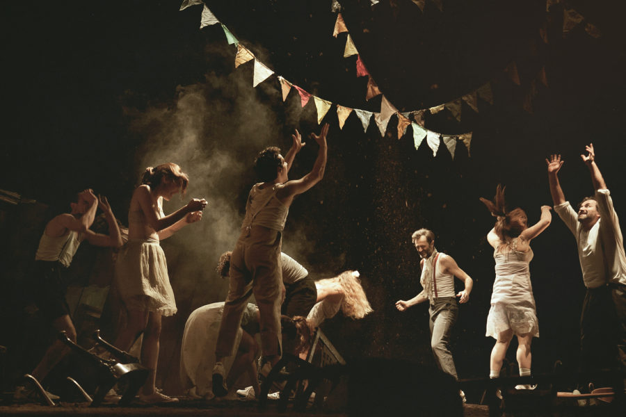 El Premio Max ‘Danzad, malditos’ inaugura el nuevo Teatro Juan Bravo