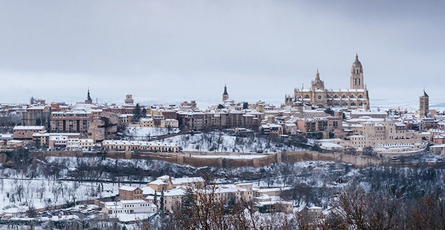 Recoge ya tu sal para fundir la nieve en invierno