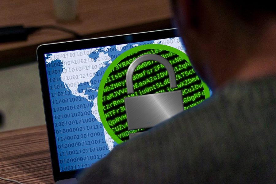 Dos detenciones gracias a la denuncia de un vecino de San Ildefonso al que estafaron más de mil euros por internet