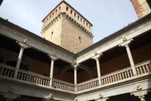 El Supremo admite el recurso de IU por la hipoteca del Torreón de Lozoya