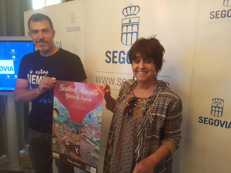 El cielo de Segovia se llena de color con el Primer Festival Accesible de Globos Aerostáticos
