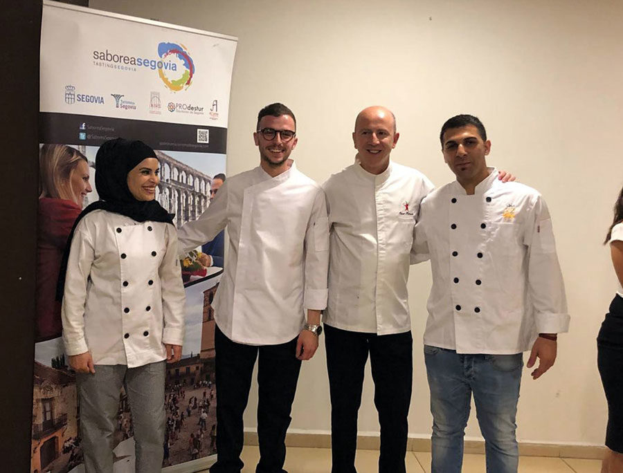 El chef segoviano Óscar Hernando ha impartido un curso para cocineros en Israel