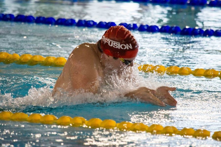 El nadador segoviano Álvaro de Frutos bate el récord de España de los 200 mariposa