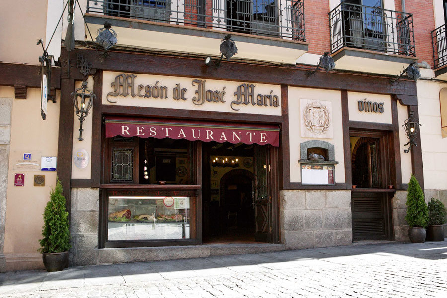 El Atlético de Madrid cumple con la cena tradicional en el Restaurante José María