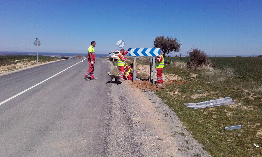 Sustitución de 681 señales deterioradas de las carreteras de la provincia en 2019