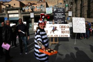 Los funcionarios de prisiones piden en el Azoguejo la dimisión del ministro Grande-Marlaska