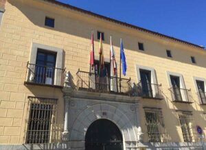 Alcaldes y concejales de Segovia reciben un curso de formación sobre administración electrónica