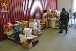 La Guardia Civil interviene cuatro toneladas de alimentos potencialmente perjudiciales en la provincia
