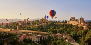 Los globos vuelven a sobrevolar el cielo de Segovia