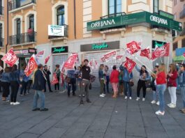 Los empleados de Douglas Segovia se unen a la huelga por el cambio de condiciones