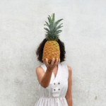 Dos hermanas segovianas han creado bolsos sotenibles.. ¡de piña!