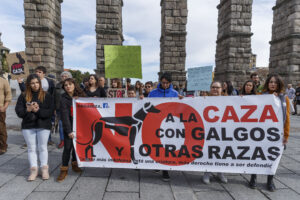 Concentraciones en Castilla y León en contra del maltrato a los perros de caza