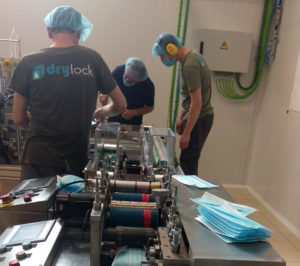 Drylock envía a la Junta su primer pedido de mascarillas fabricadas en Segovia