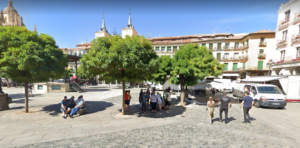 El mercado al aire libre en la Plaza Mayor de Segovia regresa este jueves