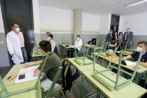 Docentes segovianos critican que se reduzca la distancia de seguridad en el aula