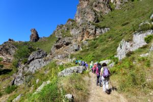 Recomendaciones de la Guardia Civil para turistas de montaña: Planificación, grupos y móvil