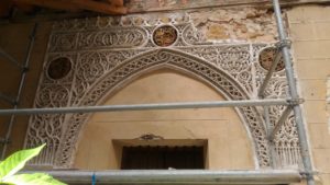 Abren las puertas del palacio de Enrique IV para mostrar las yeserías restauradas