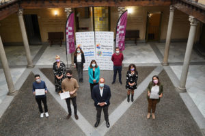 Entregadas las primeras becas de Igualdad de la provincia