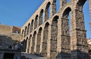 Segovia se suma al Día de la Romanidad con puertas abiertas en el Centro de Interpretación del Acueducto