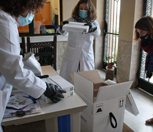 Castilla y León ha recibido más vacunas de las que le corresponden por población, dice el PSOE