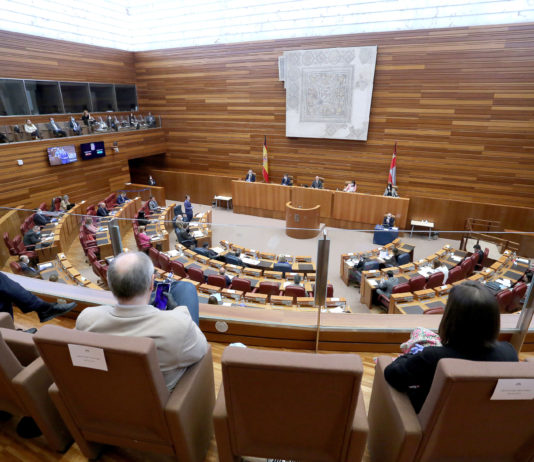 Tudanca pregunta a Mañueco si ha hecho «todo lo posible» en la lucha contra la pandemia