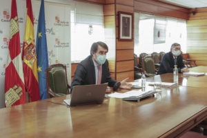 Castilla y León y otras diez comunidades piden retirar al lobo del listado de especies protegidas