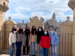 Alumnos del Claret muestran el Alcázar como un «monumento de cuento»
