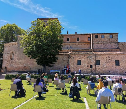 27 sanitarios residentes concluyen su formación en Segovia