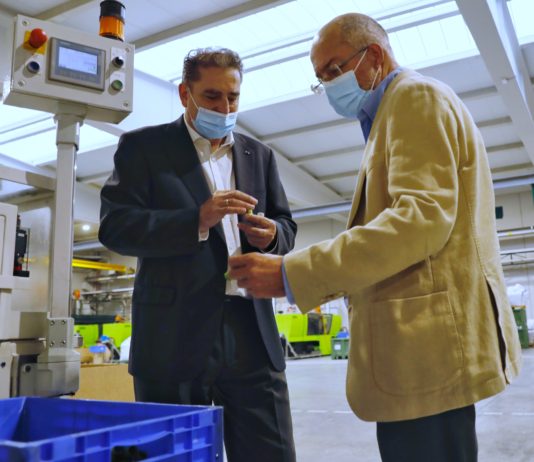 Igea acusa a Pedro Sánchez de «estar rodeado de unos criminales condenados»