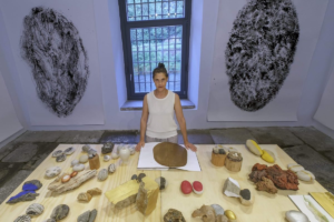 La artista Nu Díaz explica en primera persona ‘Lo que dicen las piedras’