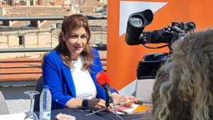 Marta Sanz pide más vacunas a Moncloa