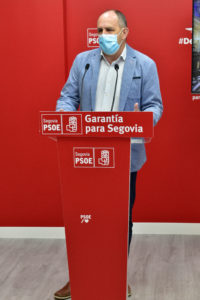 El PSOE exige a Pablo Pérez explicaciones por dejar usar a un familiar su tarjeta de aparcamiento