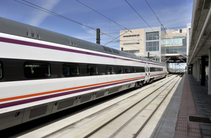 Más de 5.800 nuevas plazas en el corredor Valladolid-Segovia-Madrid Castilla y León exige a Renfe
