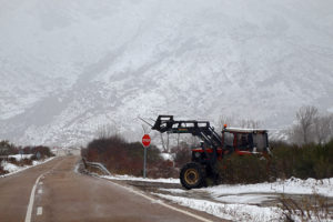 Cuatro carreteras cortadas al tráfico de camiones en Ávila